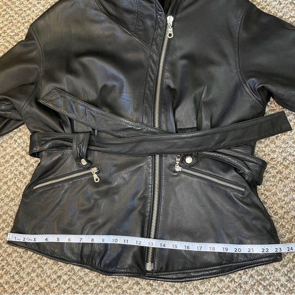 Wilsons Leather Hooded Belted Biker Jacket with Thinsulate Thermal Insulation - Picture 12 of 16